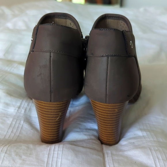 Giani Bernini Alanny Perforated Booties Peep Toe Taupe Chunky Heel Shoes, Sz 9 - Picture 5 of 5